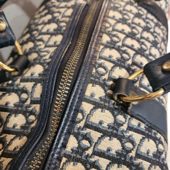 ✨️Dior✨️ duffel bag with leather trim. - Picture 10 of 16